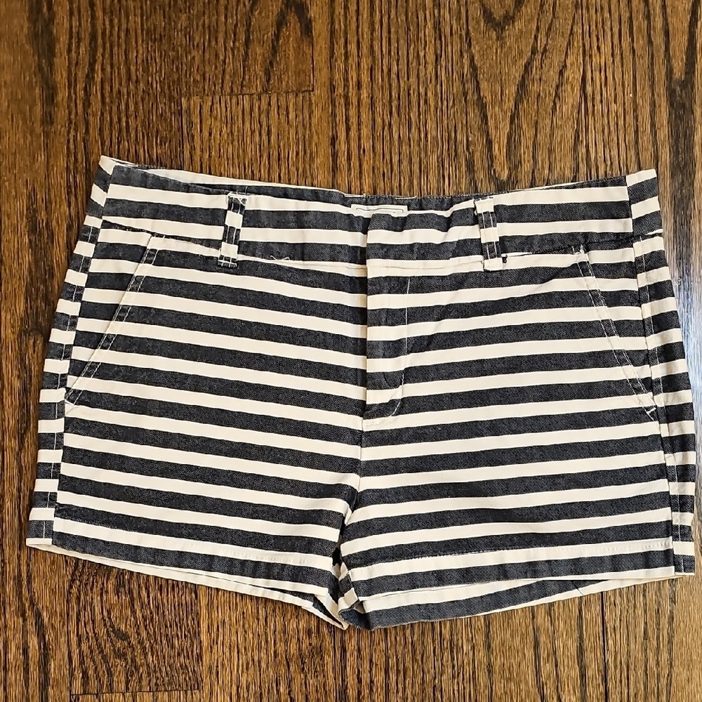 GAP Black and White Striped Women's Shorts